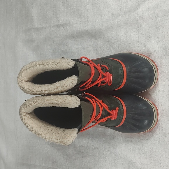 Sorel Waterproof Olive Green Winter Snow Boots Bungee Closure Womens Size 6 - Picture 5 of 7